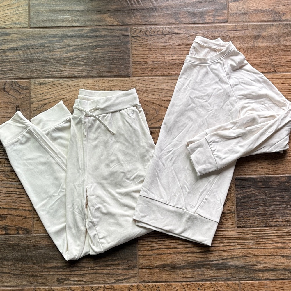 Cozy Earth Bamboo Lounge Set - Long Sleeve Top & Drawstring Pants